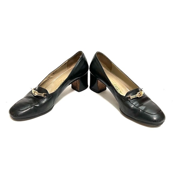 FERRAGAMO | Vintage 1990s black leather logo horsebit heeled loafers
